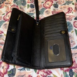 Universal Thread Wallet